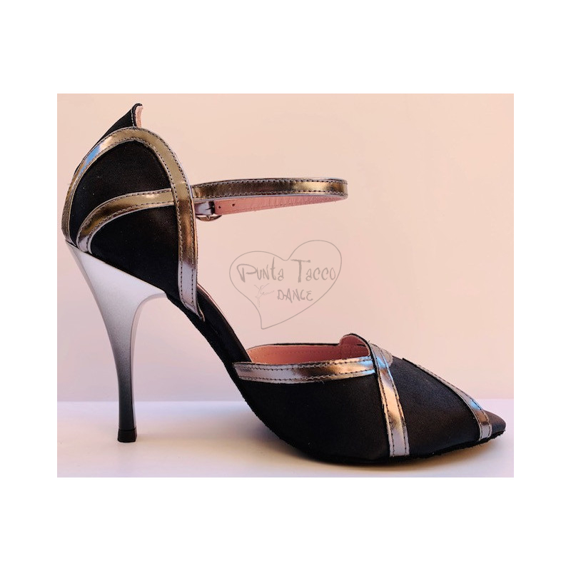 La qualità del Made in Italy per scarpe da tango comode e fashion