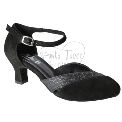 Vuelta shoes, Made in Italy exclusive shoes to keep balance during your dance